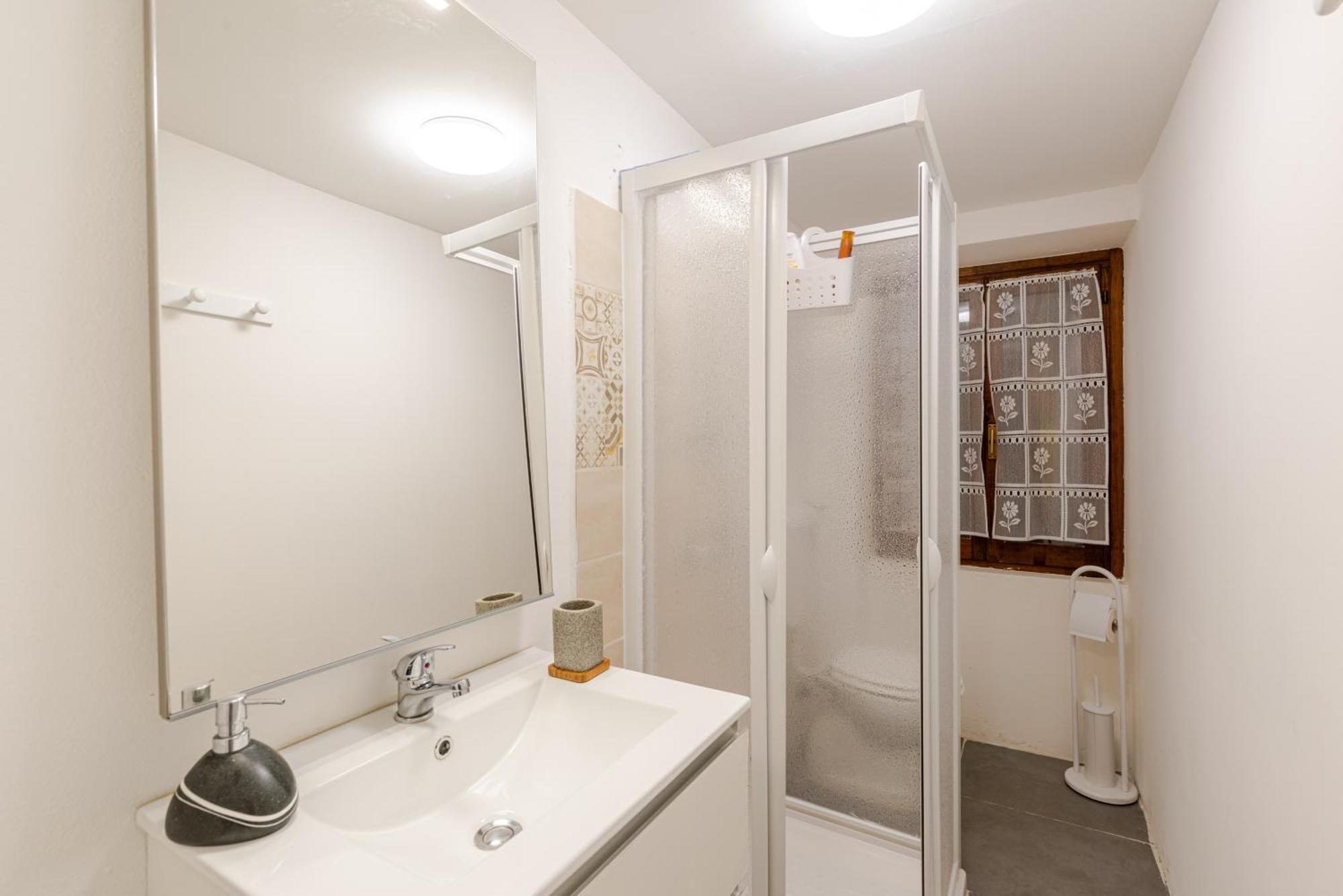 Zen Studio In The Center With Free Parking And 24Hours Automatic Check-In Казале-Монферрато Екстер'єр фото